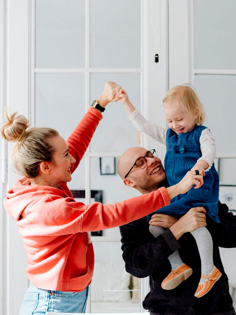 Collaboration for Consistent